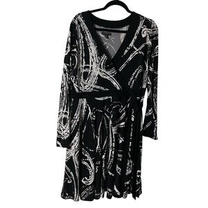 Lane Bryant Black and White Wrap Dress Size 14/16 stretch long sleeve tie front